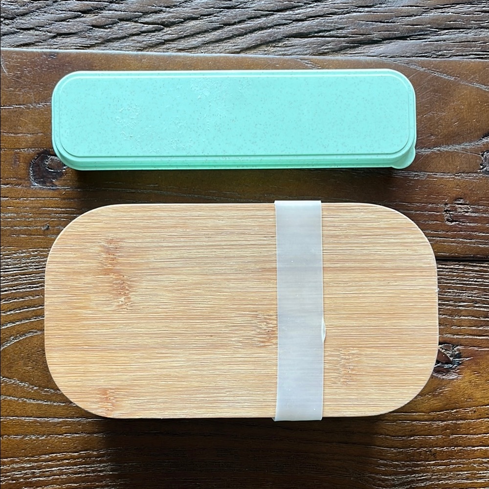 Mint Lunch Box with Bamboo Lid + cutlery